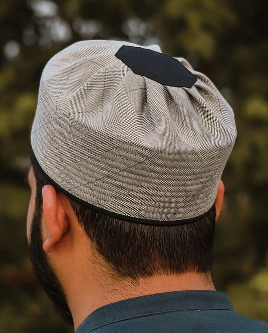 R024 - Light Grey Checked with Black round top